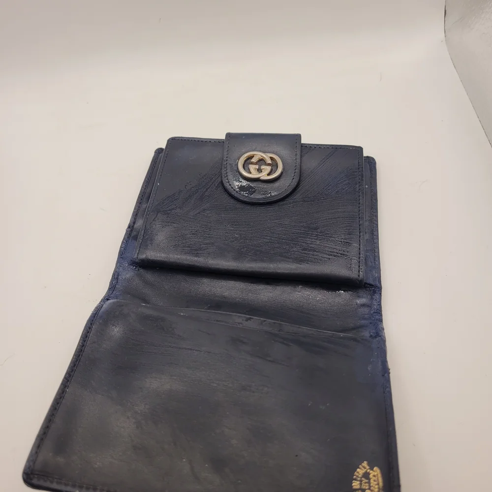 Gucci Women's Black and Red Patterned Wallet - Picture 3 of 5